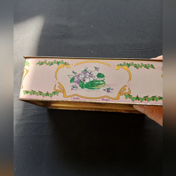 Vintage Louis Sherry Chocolate Tin - Picture 8 of 10